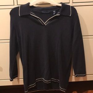 I am selling a blouse.Brand:KarenScott.Size:Small